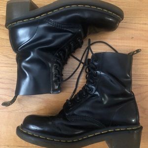 Dr Martens Clemency woman’s boots US 8 UK 6